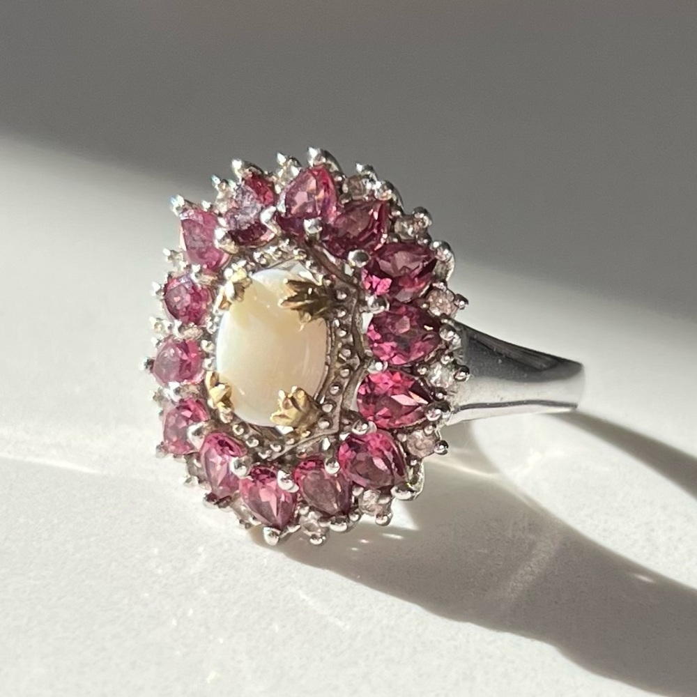 Vintage Sterling Silver Garnet + Ethiopian Opal Ring - Picture 3 of 11